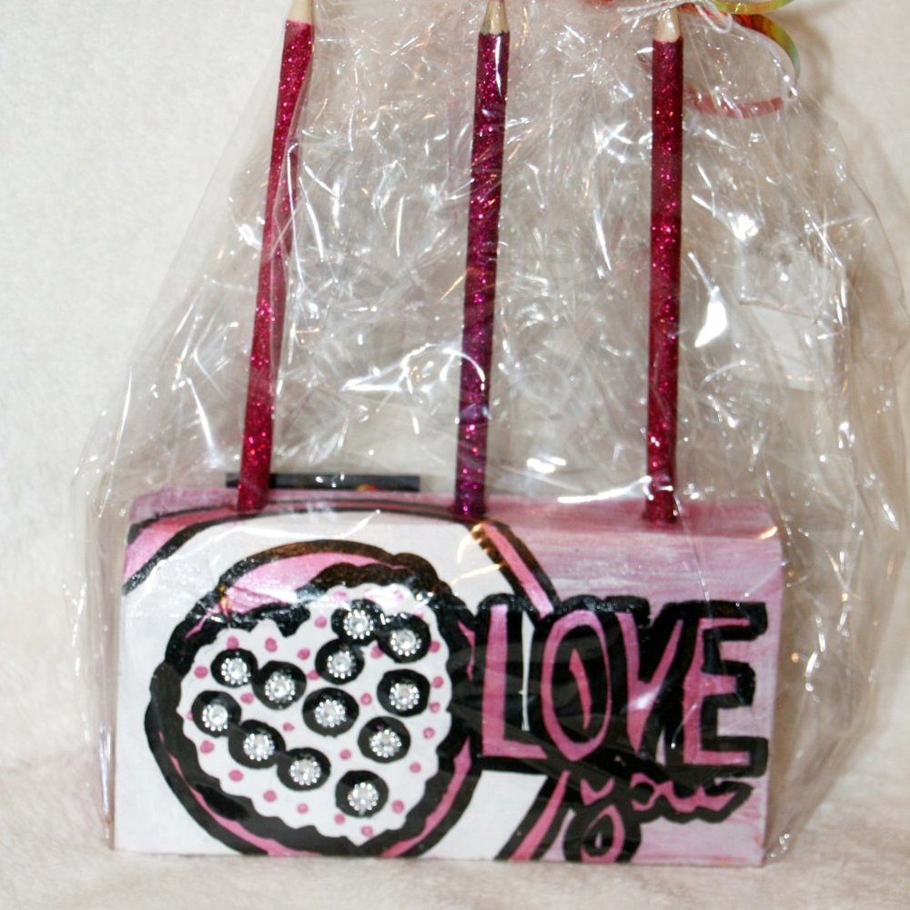 Love Pink Handmade Pen or Pencil Holder.